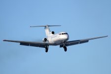 Yakovlev_Yak-40,_Centr_Ug_JP7586206.jpg