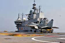 FofG54TaYAAx-FV.jpg
