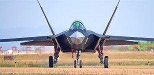 china-test-nieuw-gevechtsvliegtuig.jpg