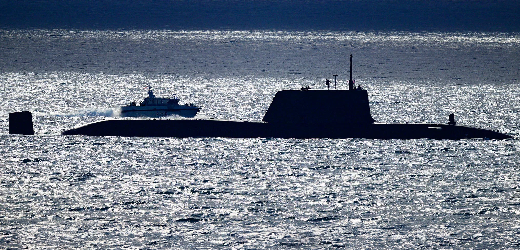 www.navylookout.com