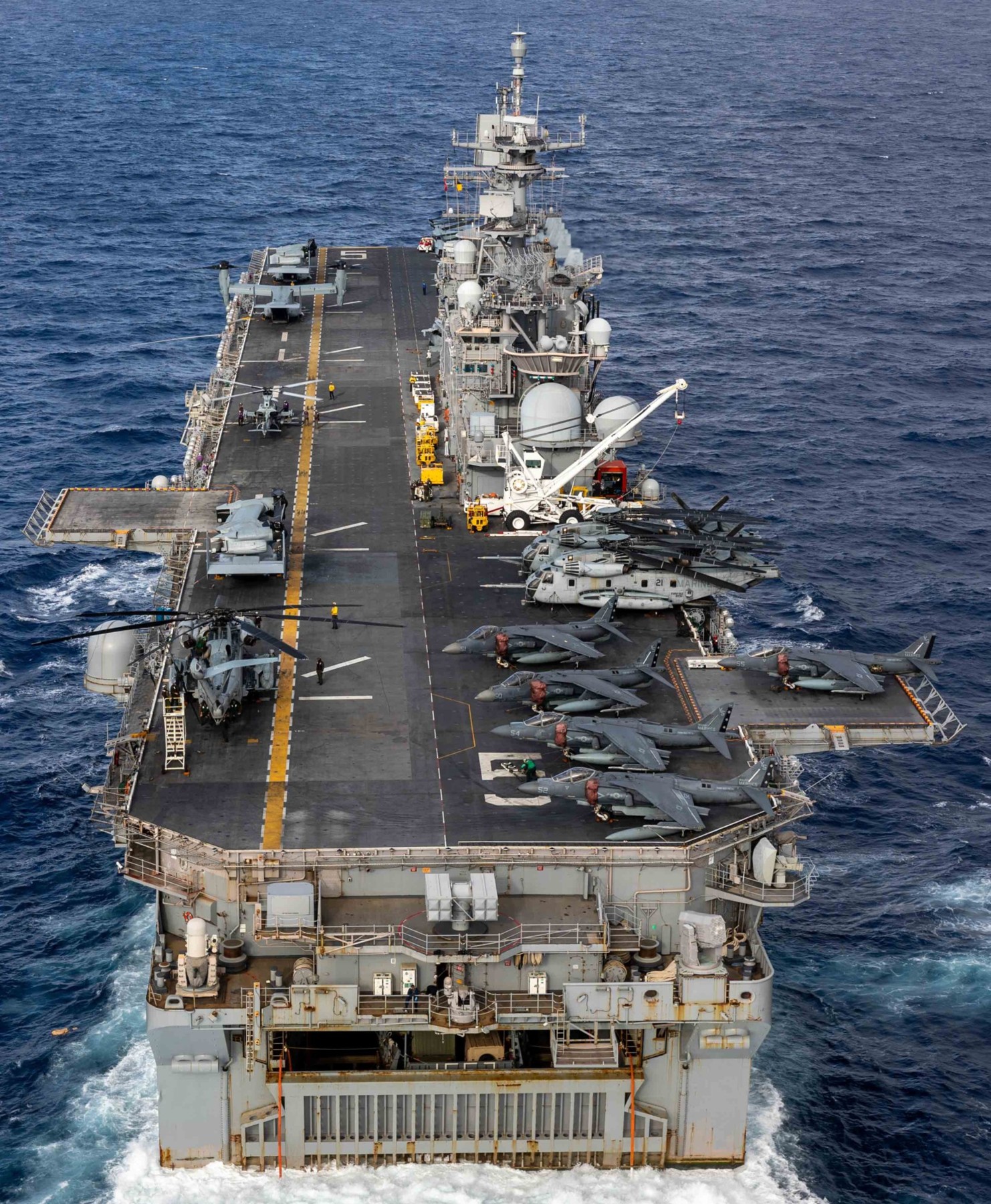 LHD-5-USS-Bataan-192.jpg
