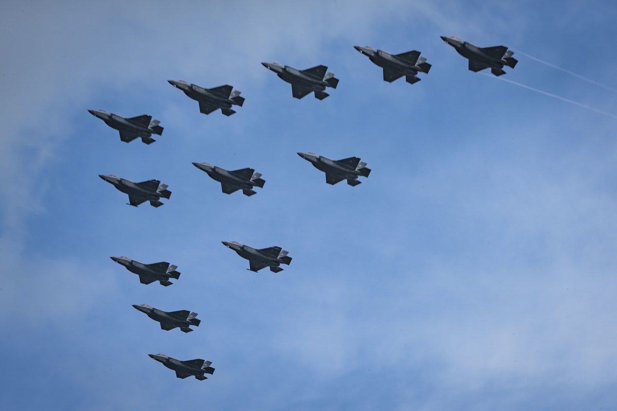 www.defensedaily.com
