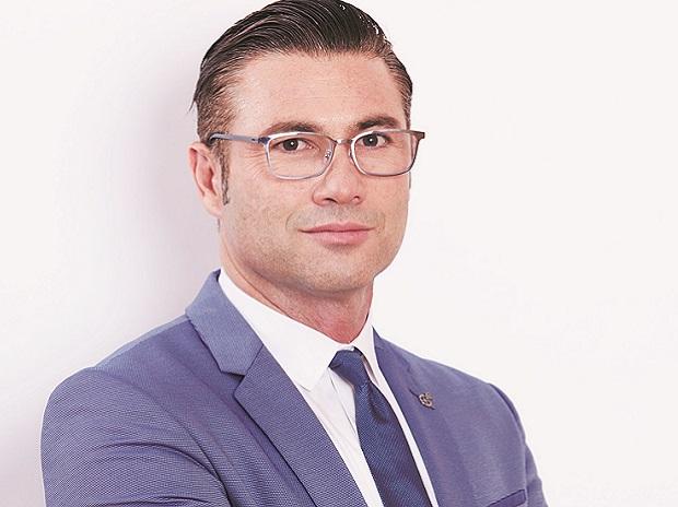 www.business-standard.com