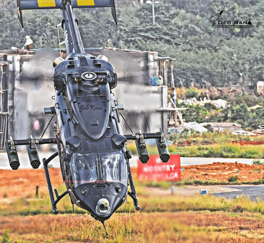 qv2arob49ia01.jpg
