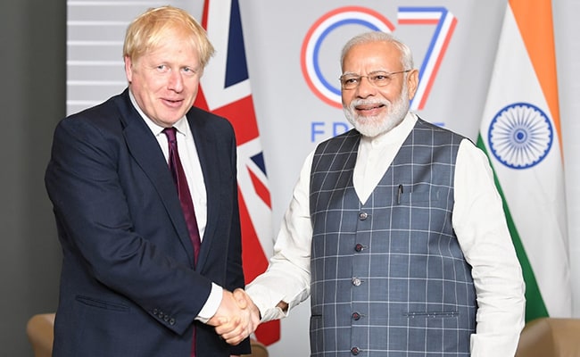 hig9bu78_modi-boris-johnson-afp_625x300_26_August_19.jpg