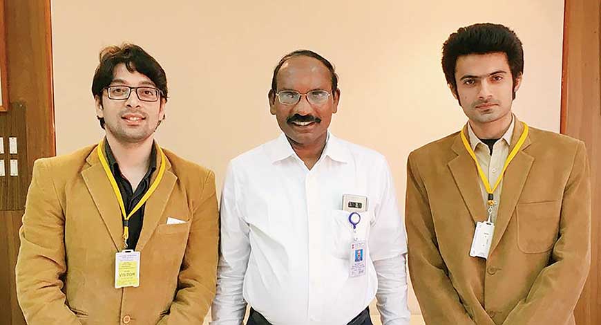 6xsN39_Founders_with_ISRO_Chairman_470.jpg