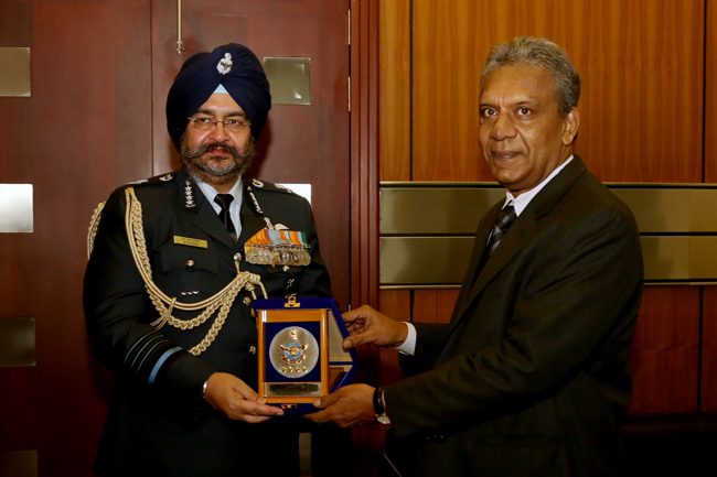 Indian_Air_Force_Chief_meets_State_Minister_and_Defence_Secretary_20171211_01p03.jpg