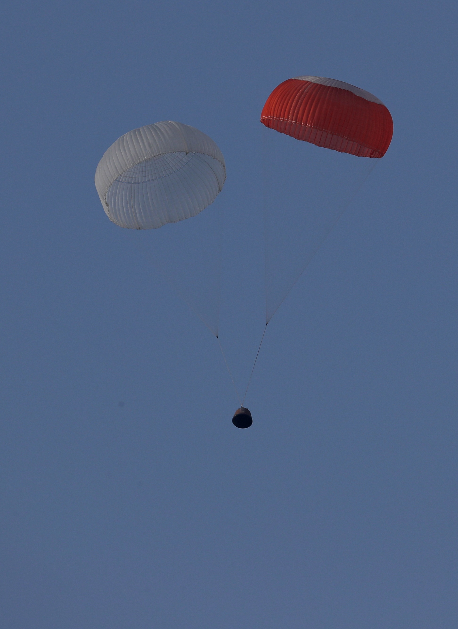 crew_module_landing_2.jpg
