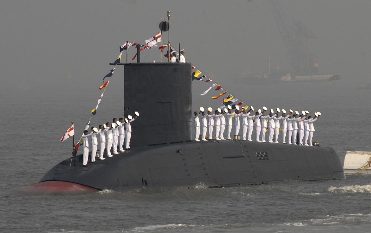 Shishumar and Sindhughosh Class of Submarines : Pictures and ...